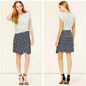 Loft women’s size, small Jacquard ,‎ white/navy faux wrap skirt